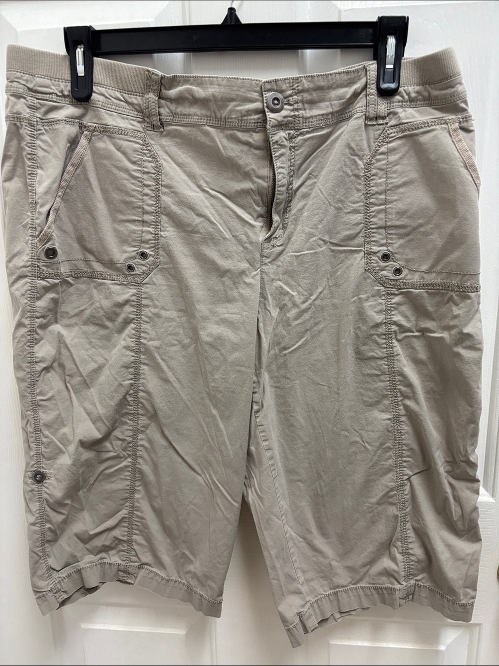 Women’s Taupe Cargo Shorts with Utility Pockets